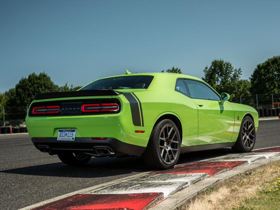  Dodge Challenger R/T Scat Pack 2015 года  (фото 12 из 55)